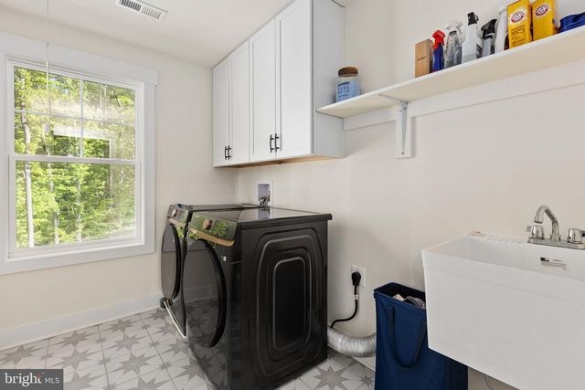 52 ACORN RIDGE CT, Fredericksburg, VA 22406