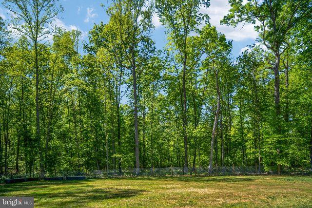52 ACORN RIDGE CT, Fredericksburg, VA 22406