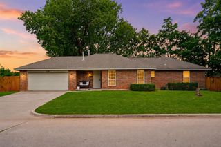 720 NW 8th Street, Moore, OK 73160