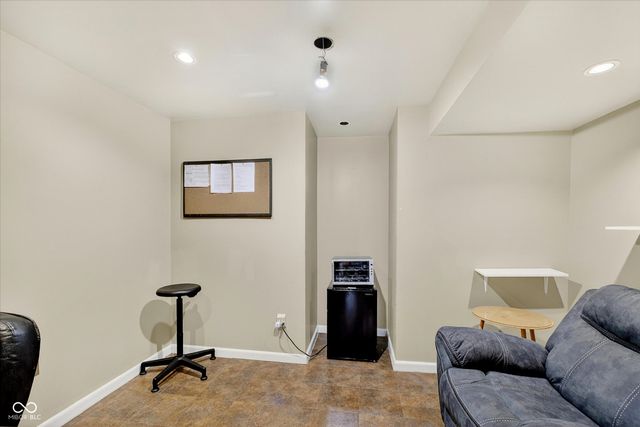 6461 Hunters Green Court, Indianapolis, IN 46278