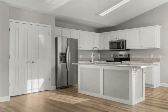 517 Topaz Ave., Little River, SC 29566