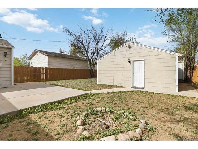 1121 Beeler St, Aurora, CO 80010