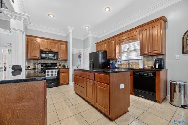 4410 Hidden Lake Drive, Owens Cross Roads, AL 35763