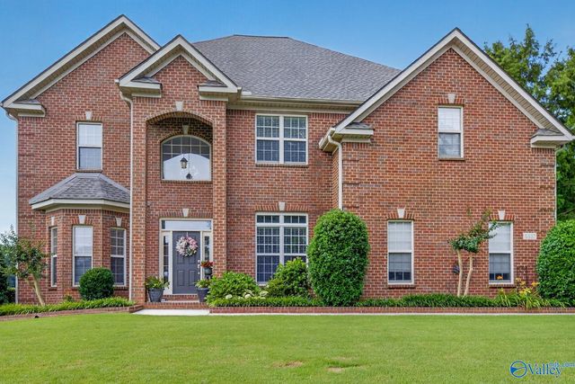 4410 Hidden Lake Drive, Owens Cross Roads, AL 35763