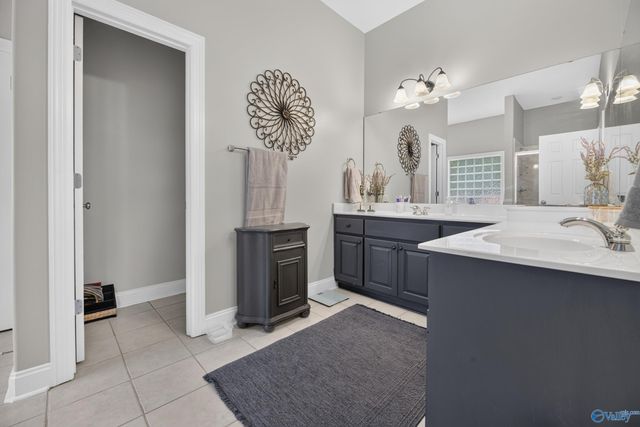 4410 Hidden Lake Drive, Owens Cross Roads, AL 35763