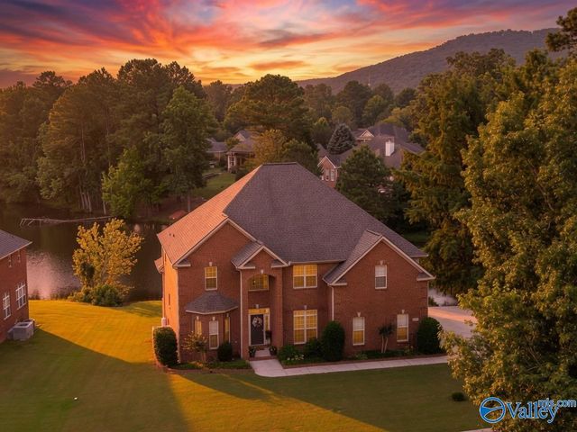 4410 Hidden Lake Drive, Owens Cross Roads, AL 35763