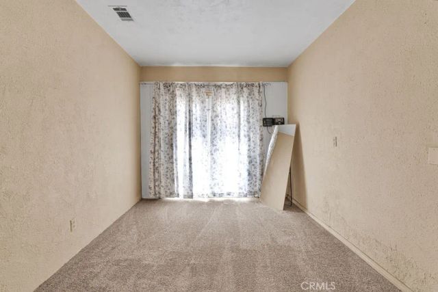 17598 Linden, Hesperia, CA 92345