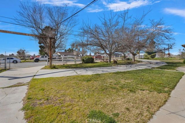 17598 Linden, Hesperia, CA 92345