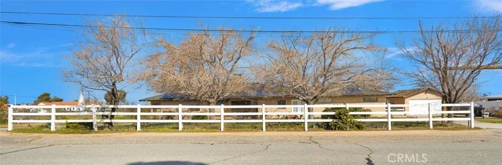 17598 Linden, Hesperia, CA 92345