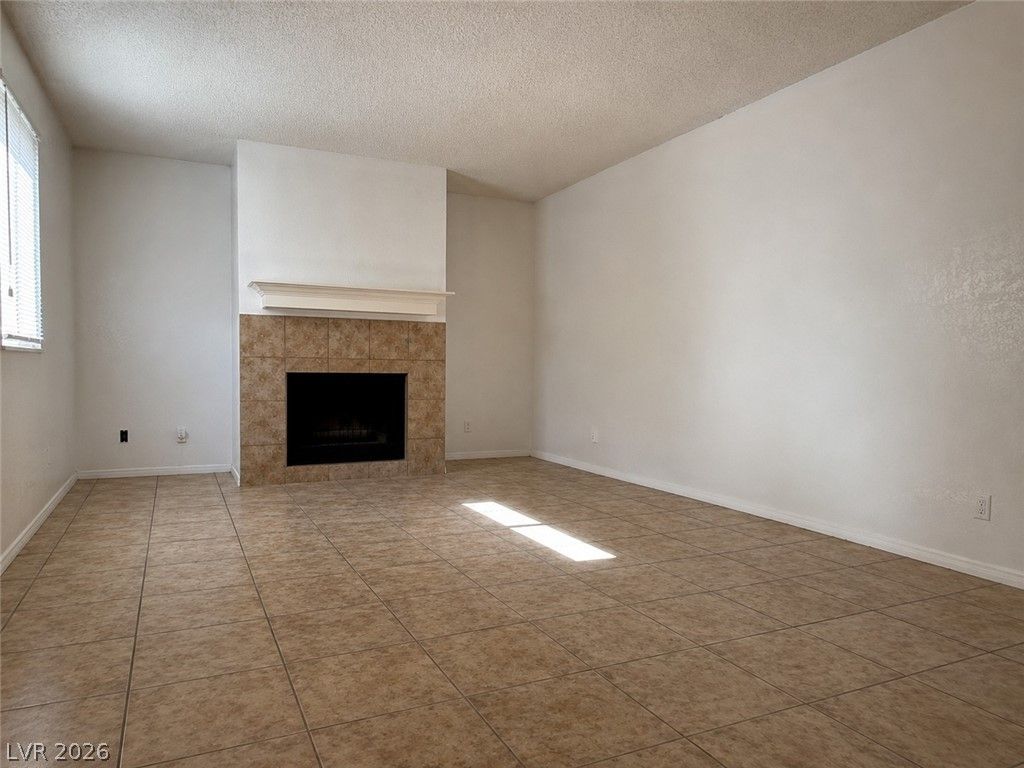 215 North Lamb Boulevard E, Las Vegas, NV 89110 — photo 5