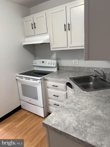 10 ROBERT TREAT PAINE, Blackwood, NJ 08012