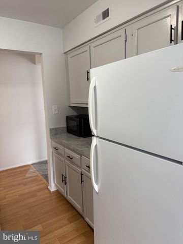 10 ROBERT TREAT PAINE, Blackwood, NJ 08012