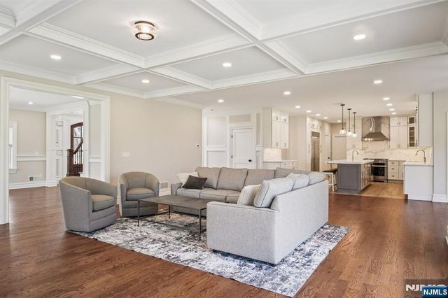 79 Ryerson Avenue, Oakland, NJ 07436