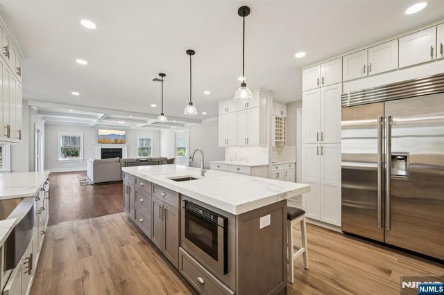 79 Ryerson Avenue, Oakland, NJ 07436