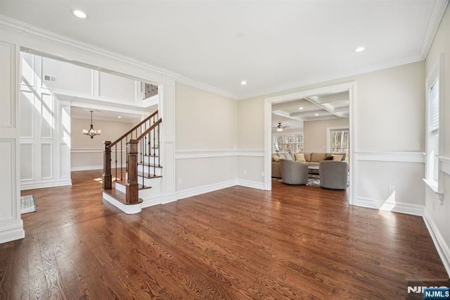 79 Ryerson Avenue, Oakland, NJ 07436