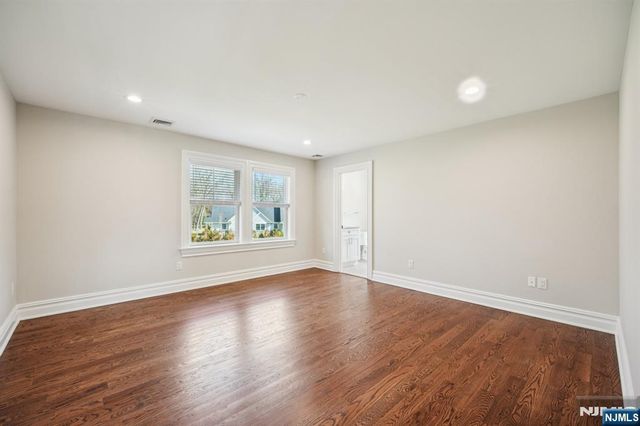 79 Ryerson Avenue, Oakland, NJ 07436