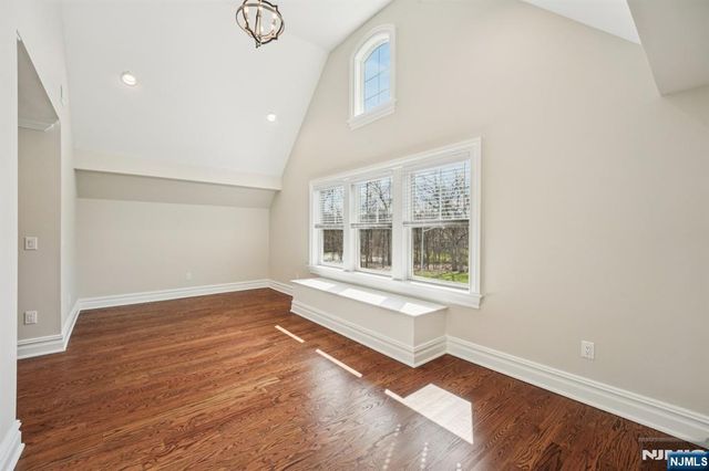 79 Ryerson Avenue, Oakland, NJ 07436