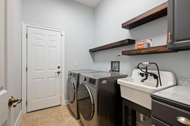 2615 Masters Boulevard, Navarre, FL 32566