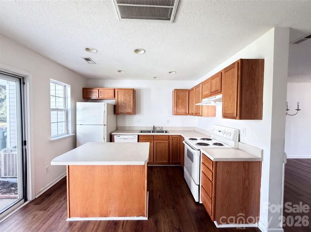 14205 Tranters Creek Lane, Charlotte, NC 28273