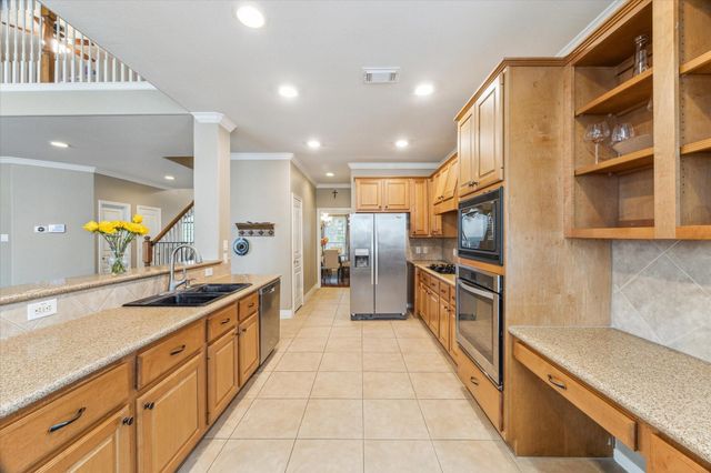 3608 Mahejan Drive, Pearland, TX 77584
