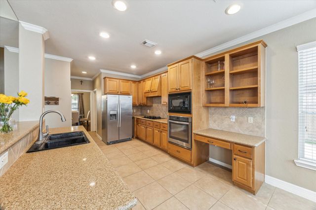 3608 Mahejan Drive, Pearland, TX 77584