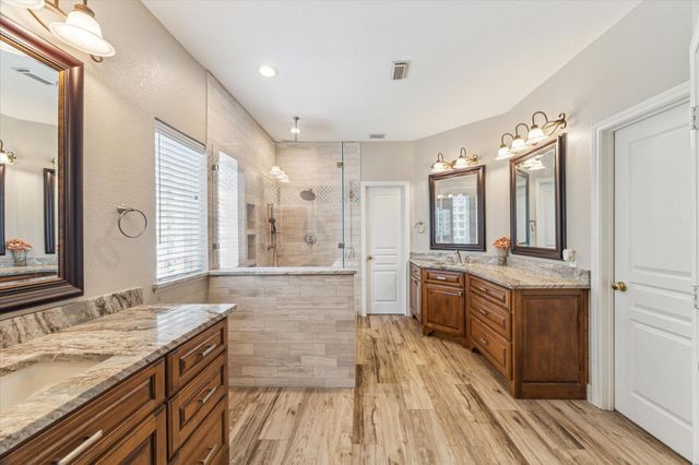 3608 Mahejan Drive, Pearland, TX 77584