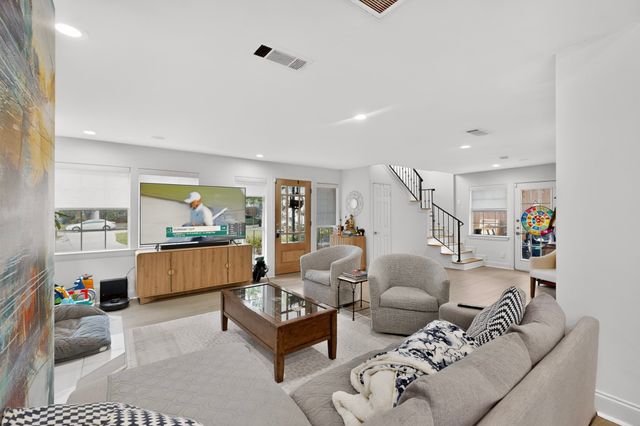 6130 Lakeshore Drive, Dallas, TX 75214