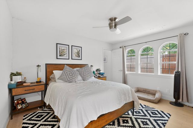 6130 Lakeshore Drive, Dallas, TX 75214