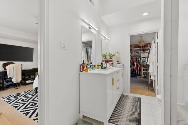 6130 Lakeshore Drive, Dallas, TX 75214