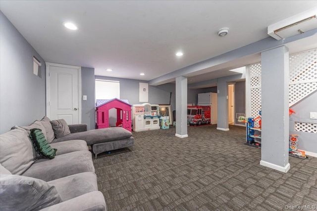 1068 Highland Place, Woodmere, NY 11598