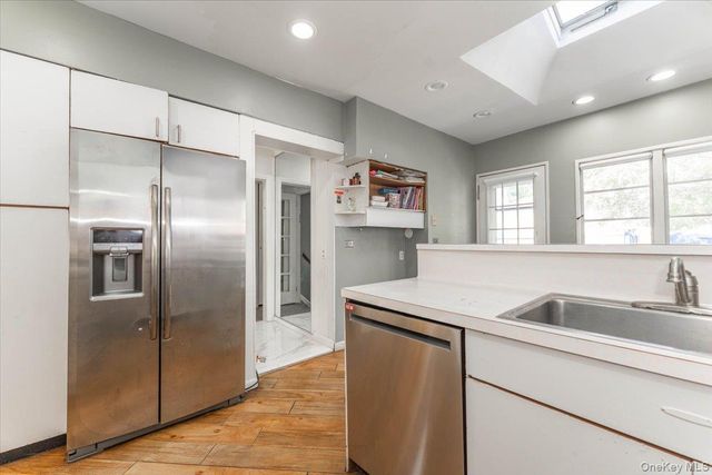 1068 Highland Place, Woodmere, NY 11598