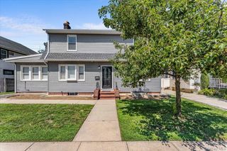 1068 Highland Place, Woodmere, NY 11598