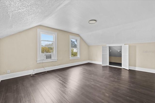 1703 7TH AVENUE N, St Petersburg, FL 33713