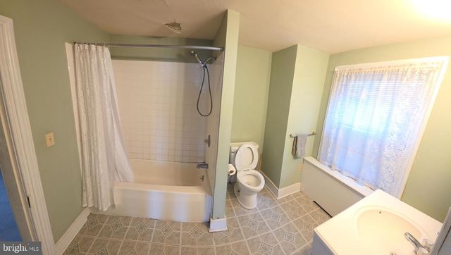 218 W RACE ST, Martinsburg, WV 25401