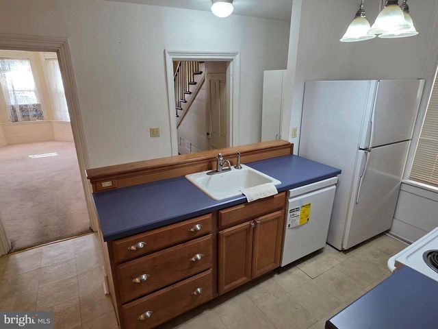 218 W RACE ST, Martinsburg, WV 25401