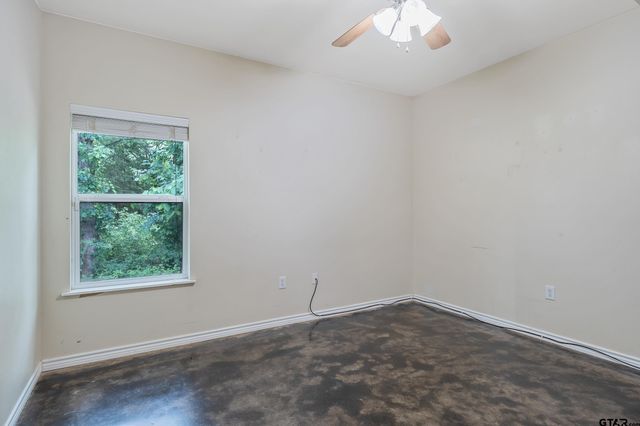 22253 County Road 422, Lindale, TX 75771