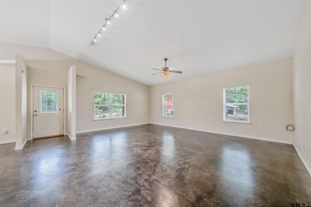 22253 County Road 422, Lindale, TX 75771
