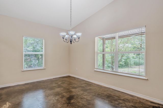 22253 County Road 422, Lindale, TX 75771