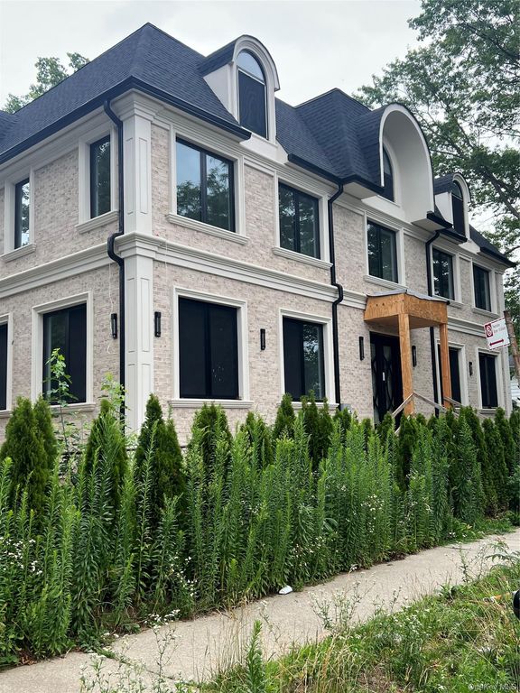 8507 Abingdon Road, Kew Gardens, NY 11415 — photo 2