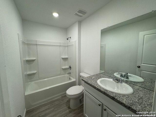 7010 SOLAR RDG, San Antonio, TX 78252