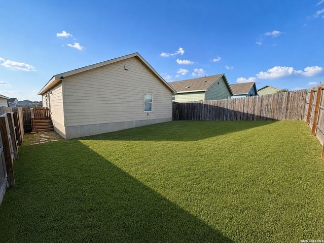 7010 SOLAR RDG, San Antonio, TX 78252