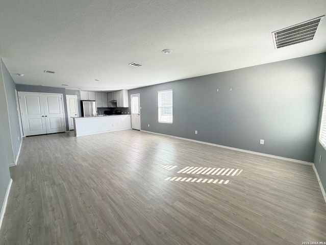 7010 SOLAR RDG, San Antonio, TX 78252