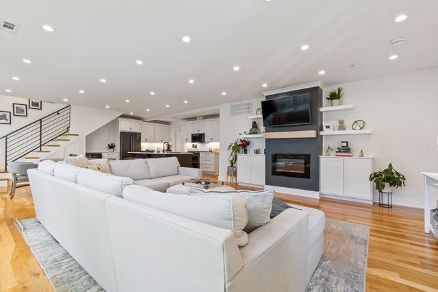 1824B 5th Ave N, Nashville, TN 37208