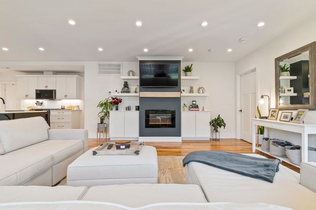 1824B 5th Ave N, Nashville, TN 37208