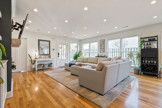 1824B 5th Ave N, Nashville, TN 37208