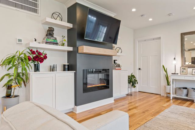 1824B 5th Ave N, Nashville, TN 37208