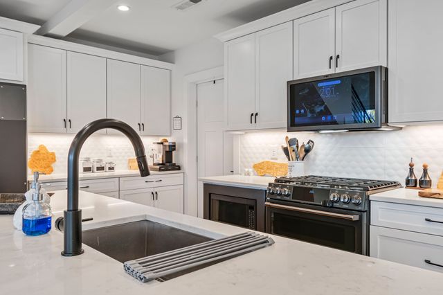 1824B 5th Ave N, Nashville, TN 37208