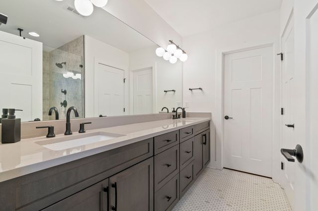 1824B 5th Ave N, Nashville, TN 37208