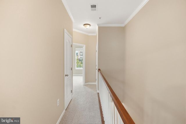 5610 CAPITAL GATEWAY DR, Suitland, MD 20746