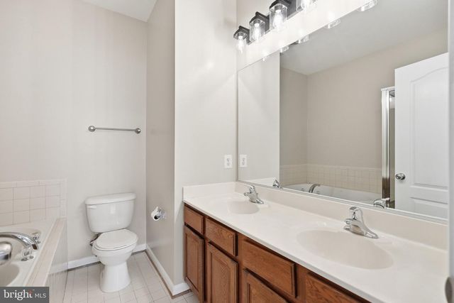 5610 CAPITAL GATEWAY DR, Suitland, MD 20746